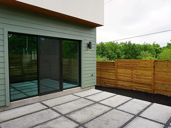 2nd image of 2101 Montopolis Dr Unit 13