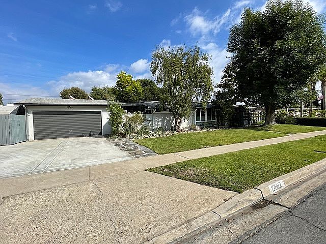 2nd image of 12882 Dunas Rd