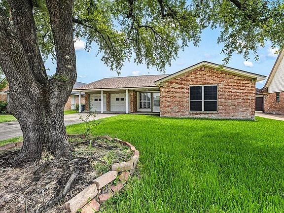 3rd image of 211 Andorra Ln