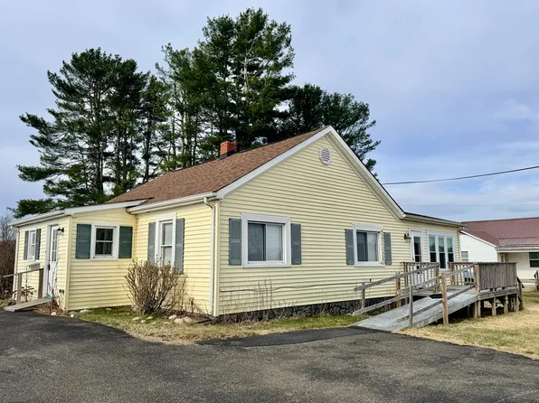 4786 Pipers Gap Rd, Galax, VA 24333