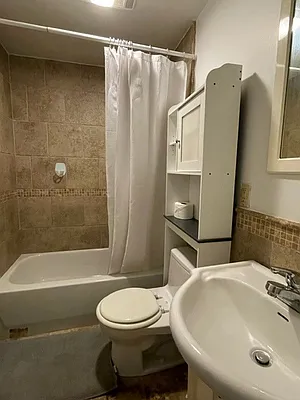 Rented by Modlin Group | media 10