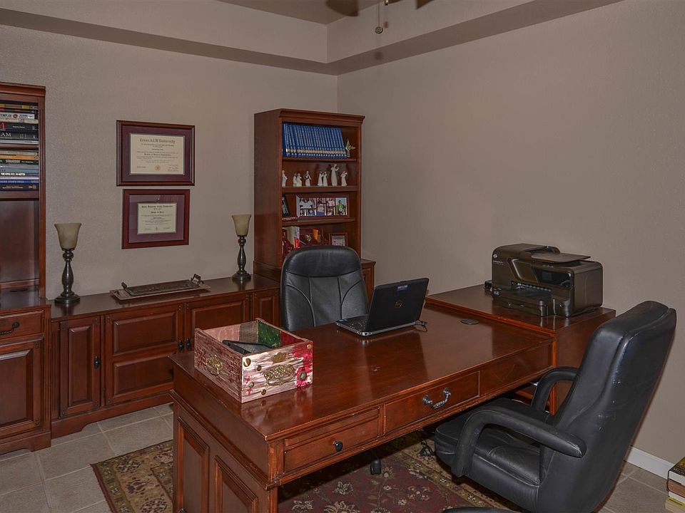 1st image of 2932 Highland Breeze