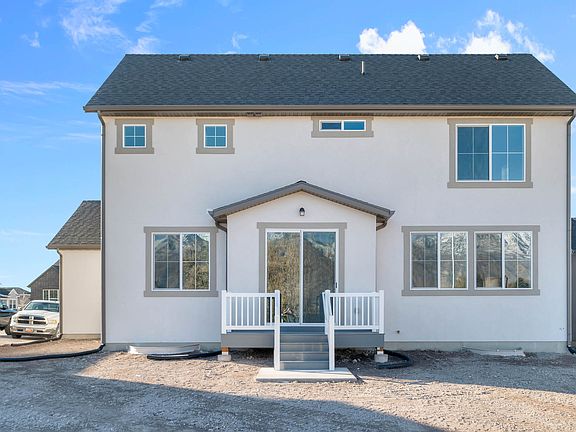 2050 Farmhouse