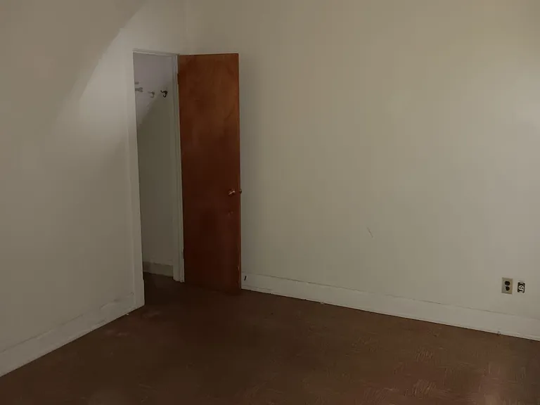 6420 Saint Clair Ave #3 — Photo 8