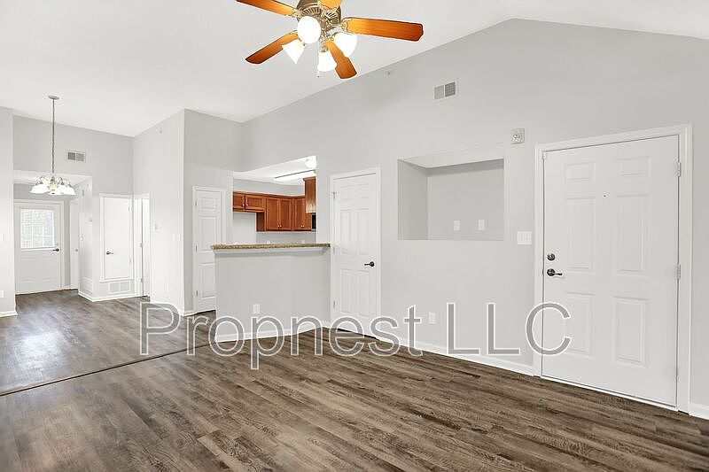 1st image of 771 Barrington Woods Cv #4