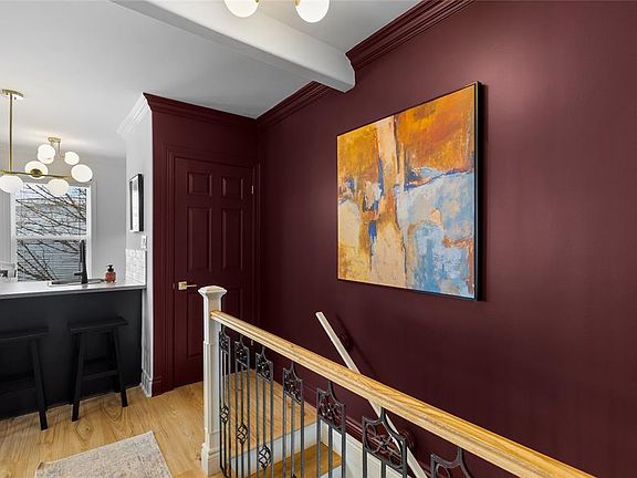 5th image of 73 Casey Street