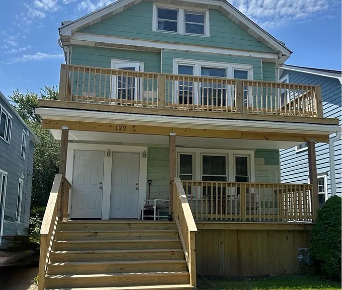 122 Lincoln Blvd — Photo 1