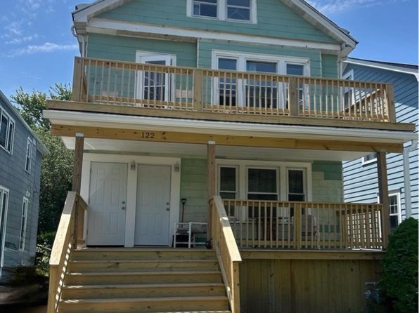 122 Lincoln Blvd