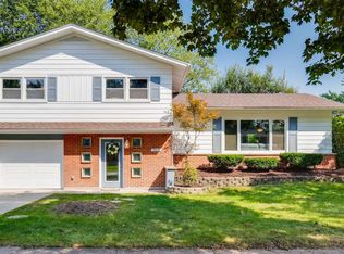 15219 Rob Roy Dr, Oak Forest, IL 60452