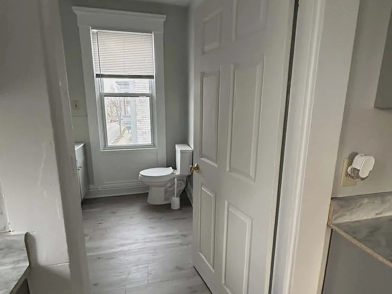 44 Chestnut St #1 — Photo 4