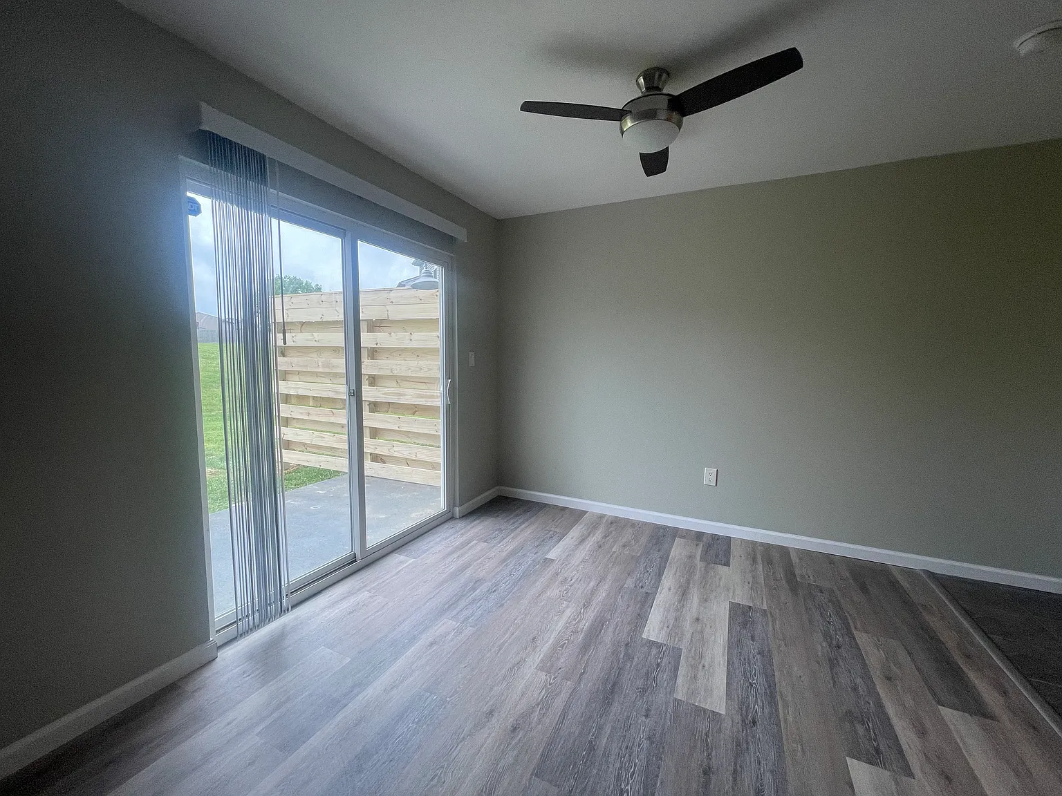 215 Barley Cir — Photo 3
