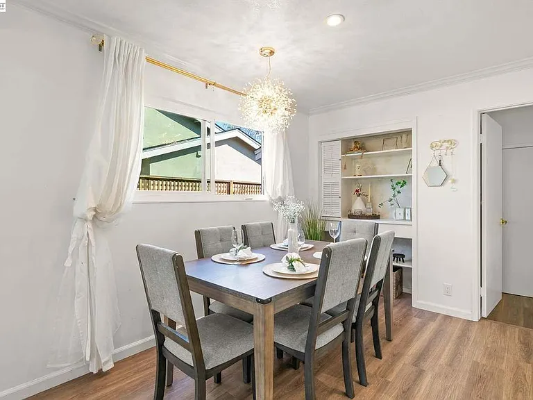 35290 Farnham Dr — Photo 16