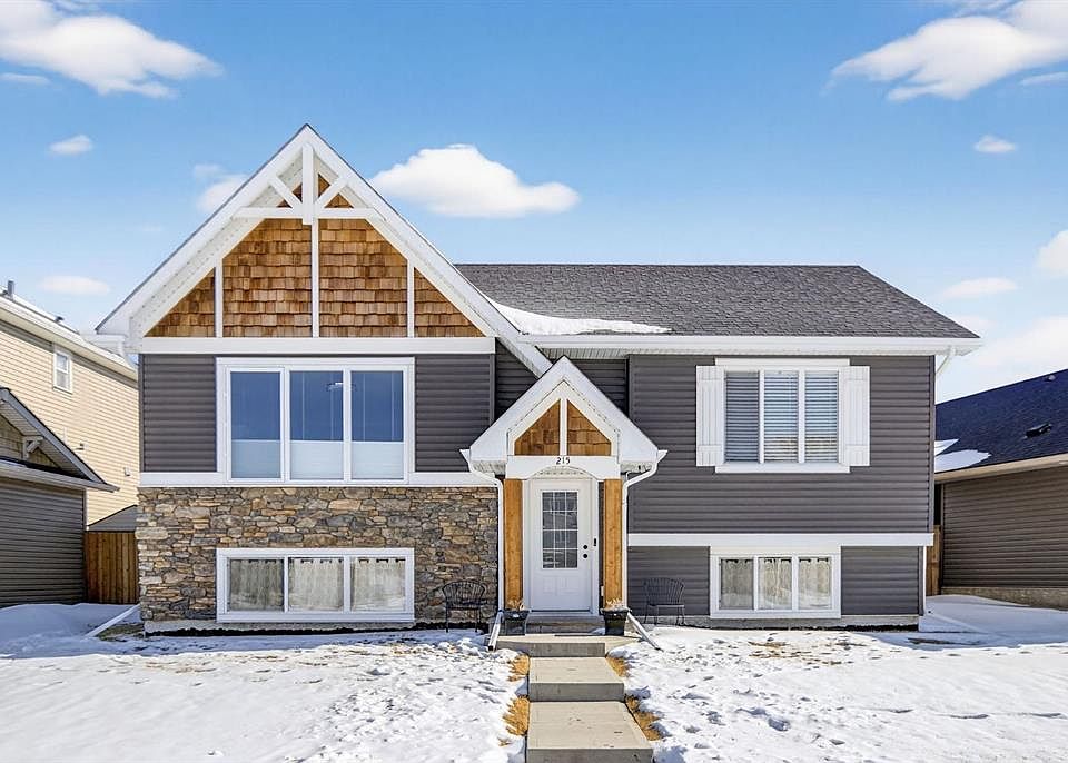 1st image of 215 W George St SW