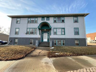 1002 Burdick Expy E, Minot, ND, 58701