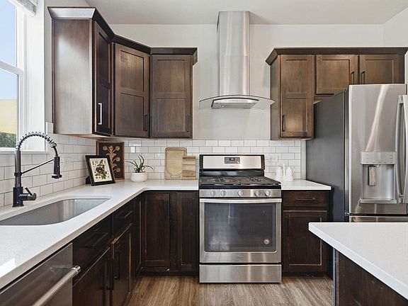5th image of 2121 Lager St