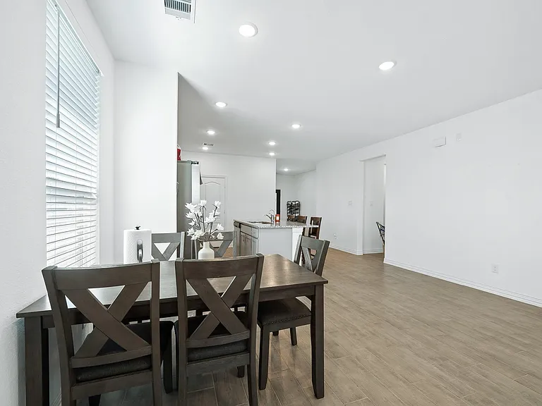 31243 Conover Dr — Photo 9
