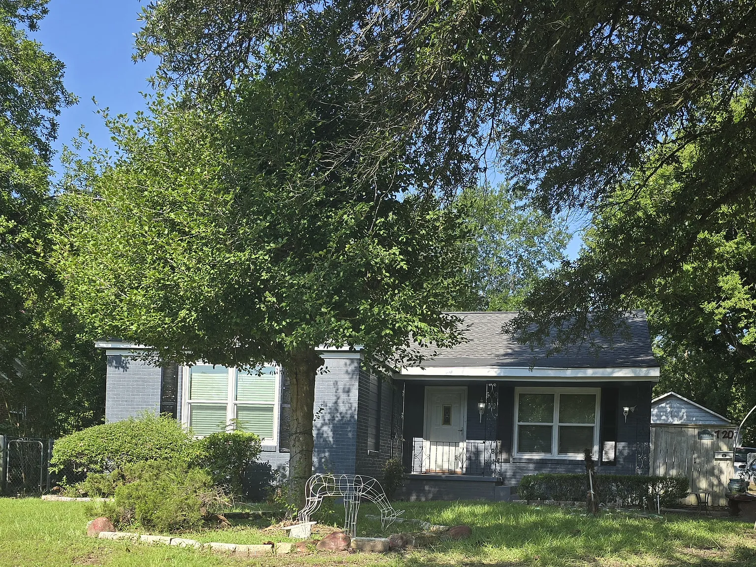 3 bed, 1856 sqft, $1,600 — Photo 2