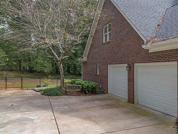 5th image of 1171 Spring Lake Drive