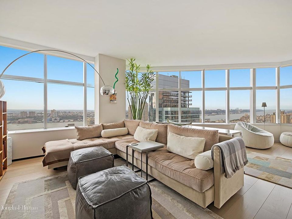 1st image of 160 W 66th St APT 44A