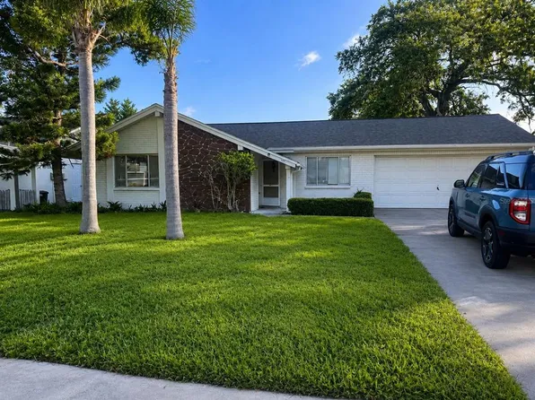 8213 Split Rail Ln, Hudson, FL 34667