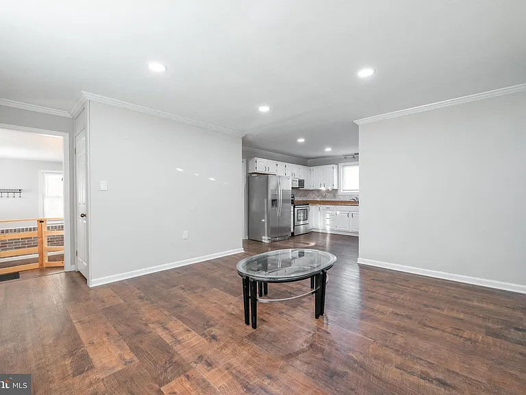 11419 Greenberry Rd — Photo 8