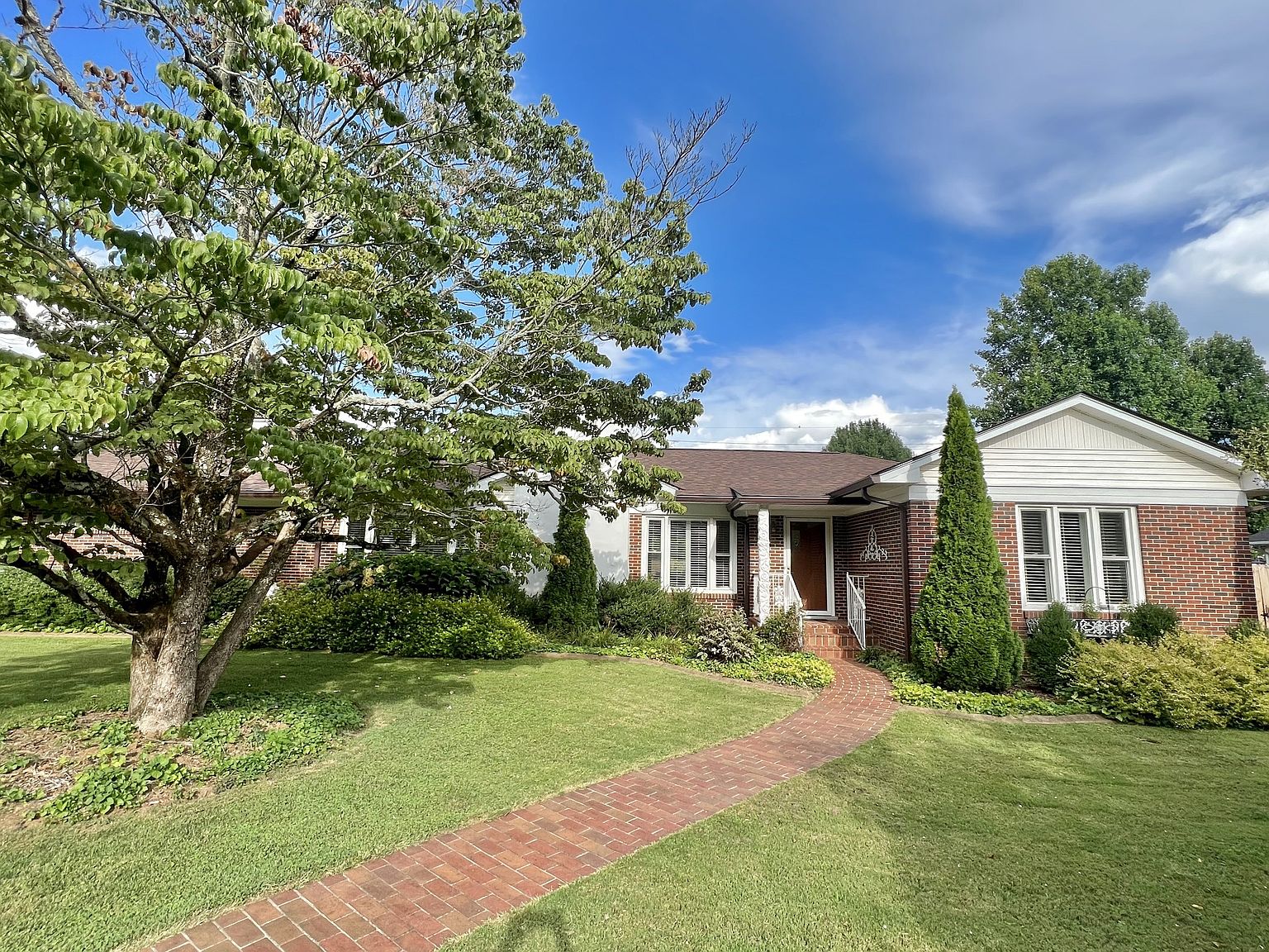208 Admiral Cir W, Lawrenceburg, TN 38464 Zillow