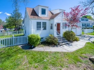 2 Hillside Ave, Mine Hill, NJ 07803