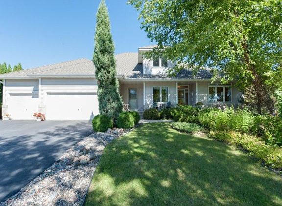 3rd image of 13686 Fleetwood Ave