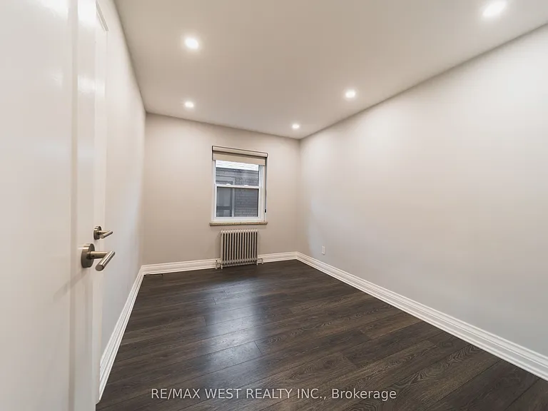 237 Melrose St #7 — Photo 10