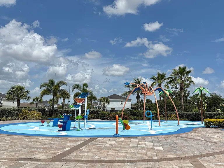 Community splash pad