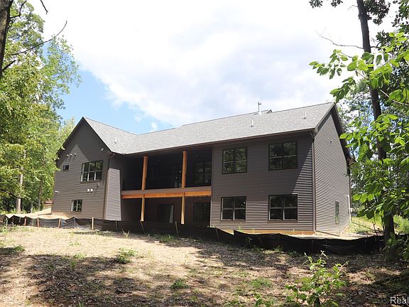 3rd image of 7877 Donegal Ct