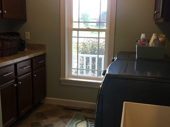 3rd image of 58066 Hemminger Dr