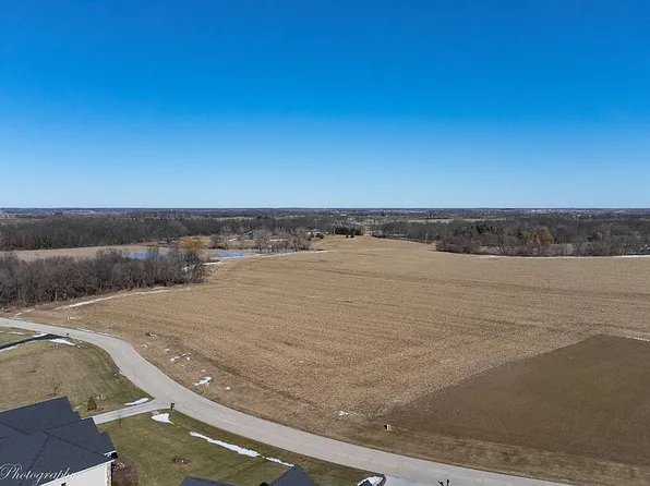 11104 Musgrave Pkwy, Huntley, IL 60142