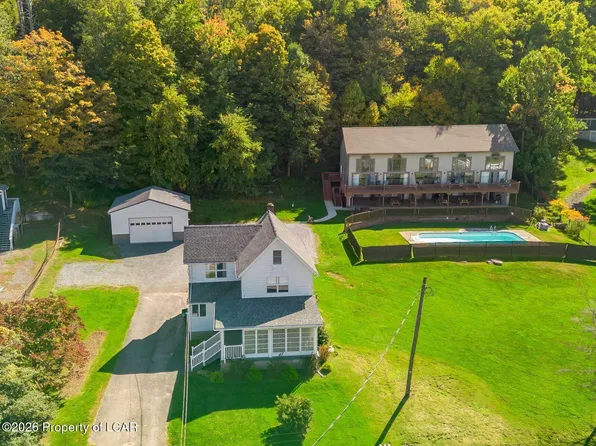 2247 Lakeside Dr, Harveys Lake, PA 18618