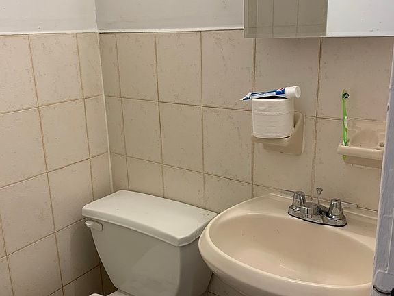4th image of 889 Broadway APT 3B