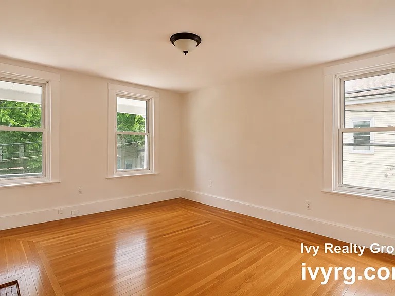 23 Mount Vernon St #2 — Photo 8