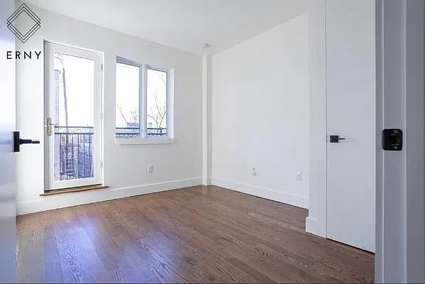 Rented by ERNY LLC | media 5