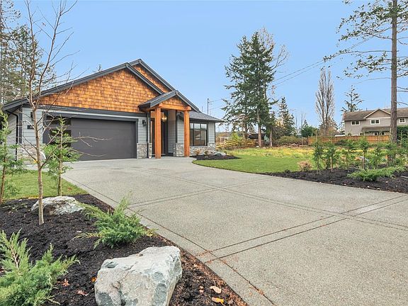 3rd image of 858 Wembley Rd