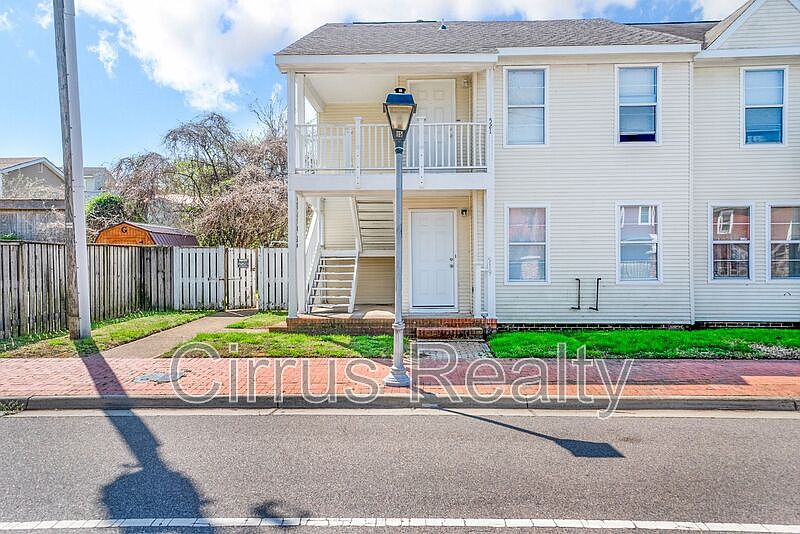 1st image of 519 Columbia St
