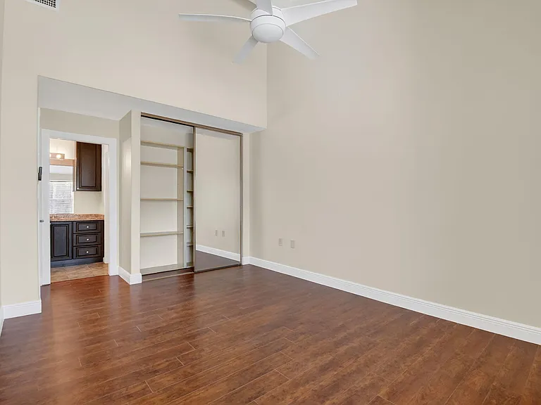 204 Andover Ct — Photo 27