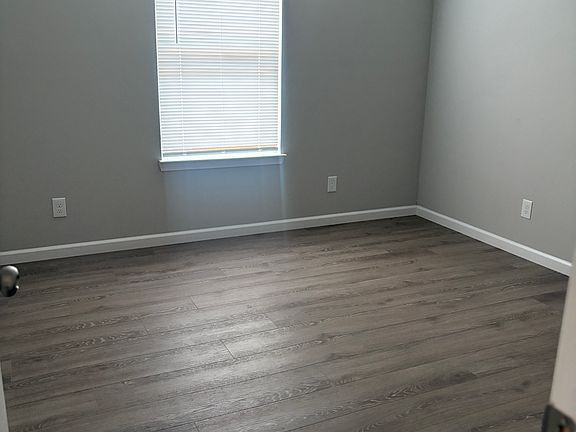 3rd image of 2270 Leonard Bridge Rd