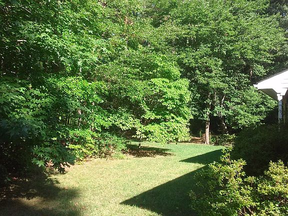 4th image of 11110 Hames Ln