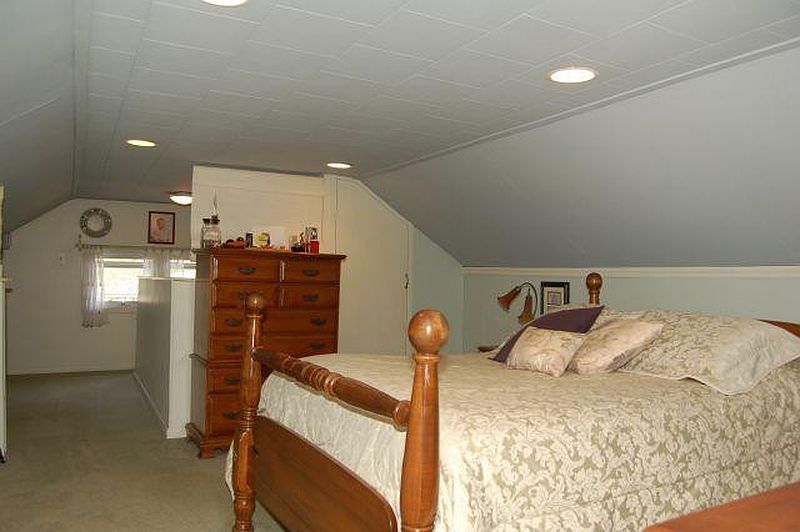 5th image of 3677 CARMAN Road