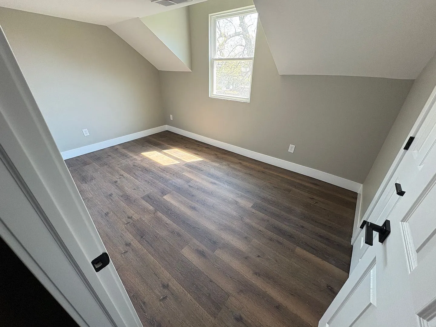 668 Wager St. — Photo 4