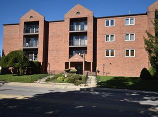 6550 W Gunnison St APT 305, Harwood Heights, IL 60706
