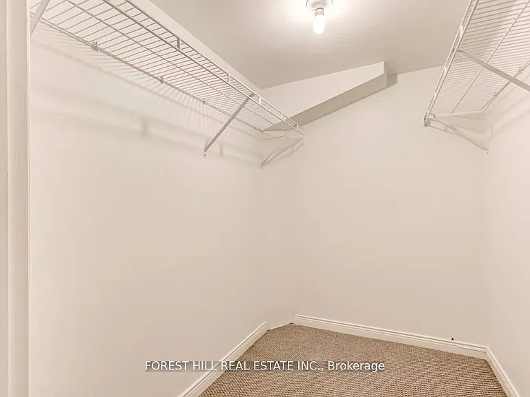 138 Castlewood Rd — Photo 14