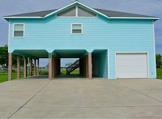 564 Buckskin Dr, Palacios, TX 77465
