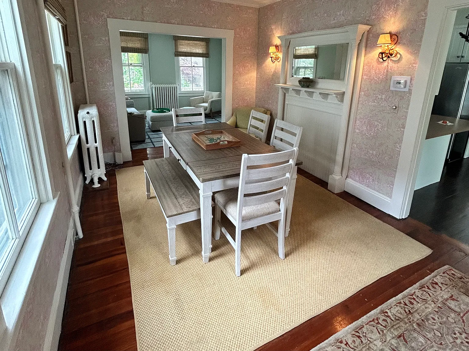 3 bed, 1200 sqft, $3,200 — Photo 3