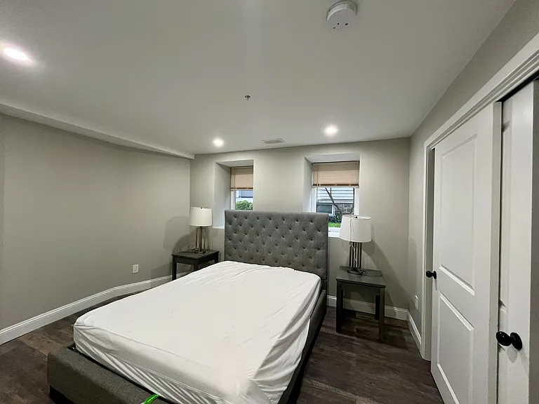 11 Radford Ln #BASEMENT — Photo 5