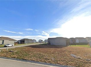 635 NW 110th St, Kansas City, MO 64155
